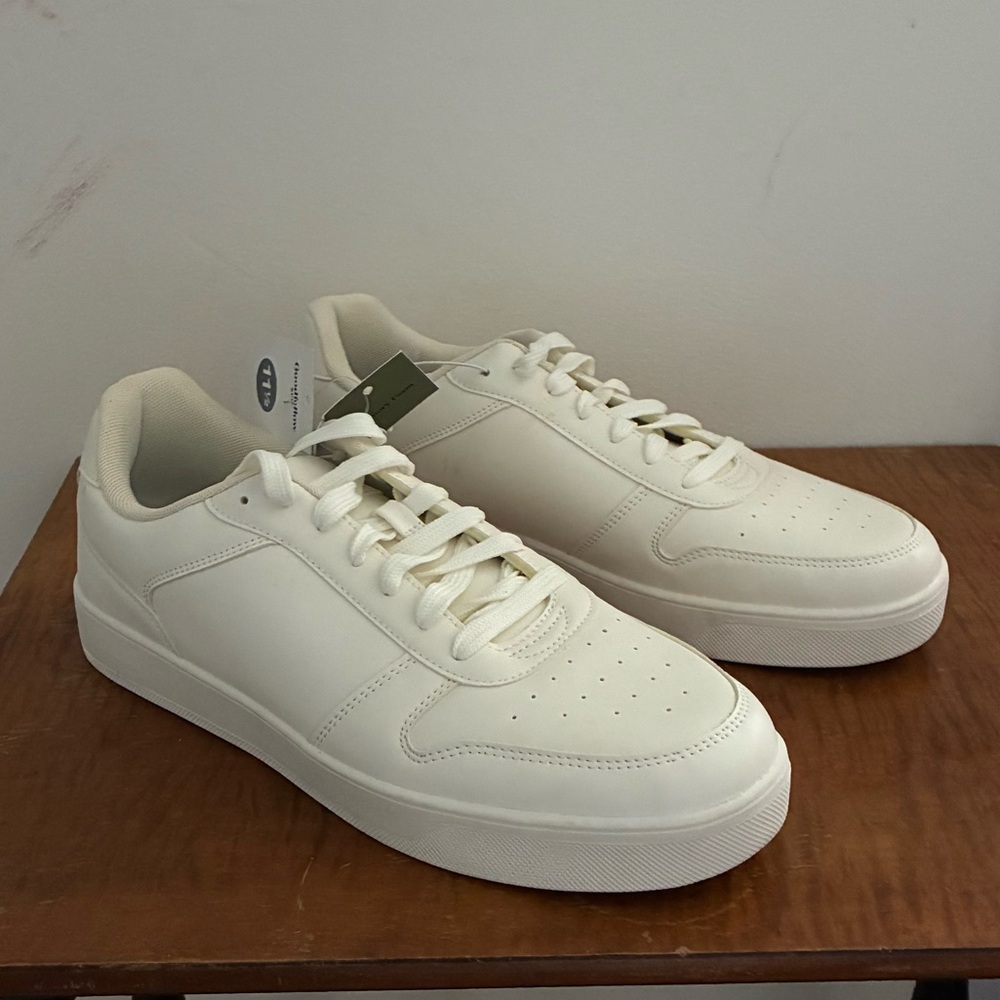 Men's Levi Casual Court Sneakers, Size 11.5